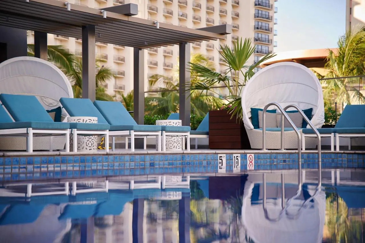Waikiki Beachcomber by Outrigger Honolulu USA