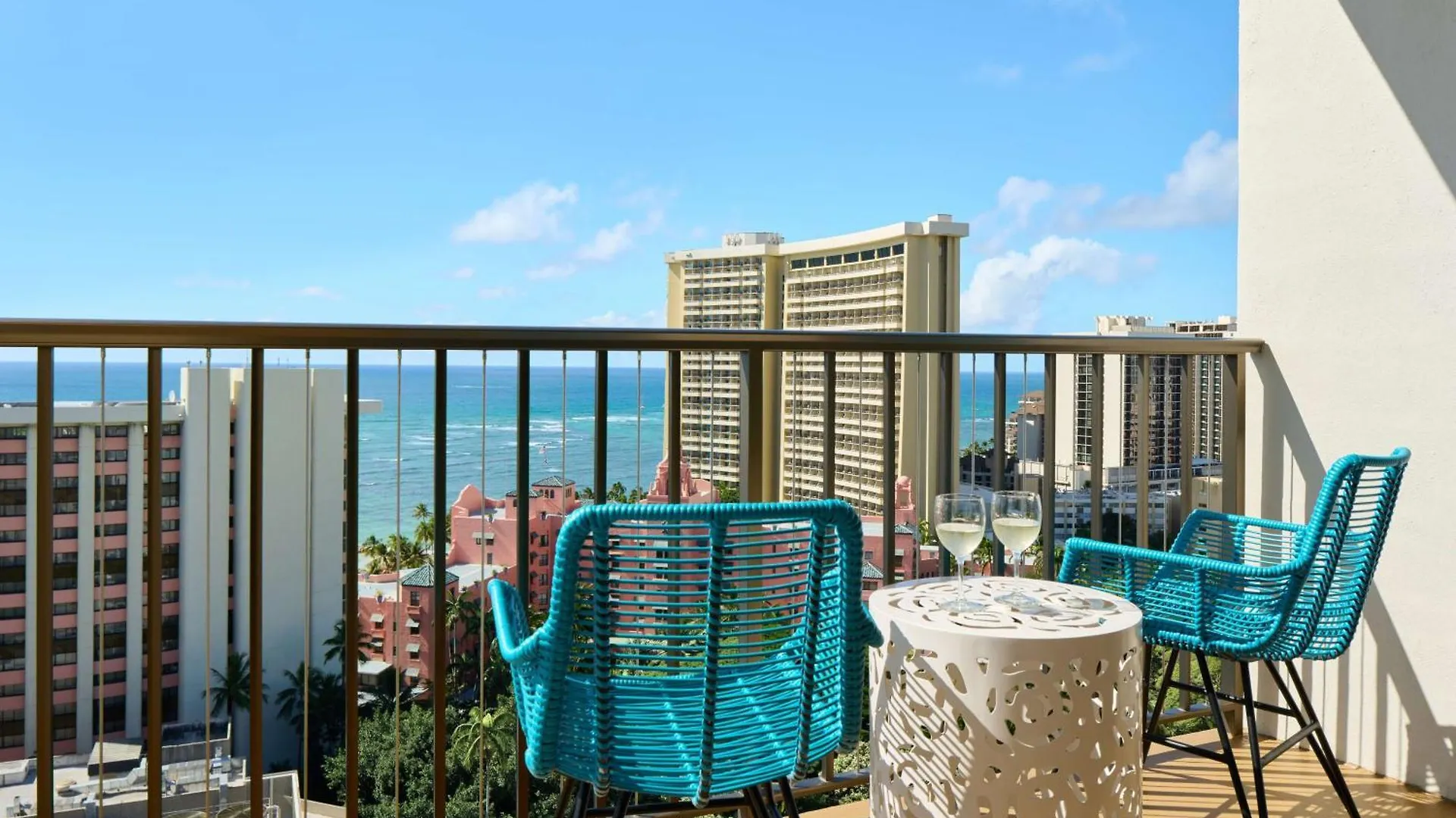 Waikiki Beachcomber by Outrigger Honolulu Hotel